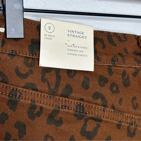 NWT Universal Thread Vintage Straight Jeans Brown Leopard Size 2 Short 28" Waist - Picture 7 of 13